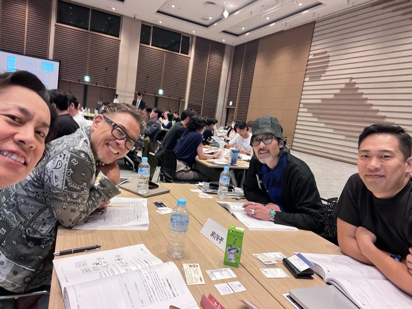 2026年8月19日、大阪。MBSのDay2。左から2番目が板坂裕治郎さんです