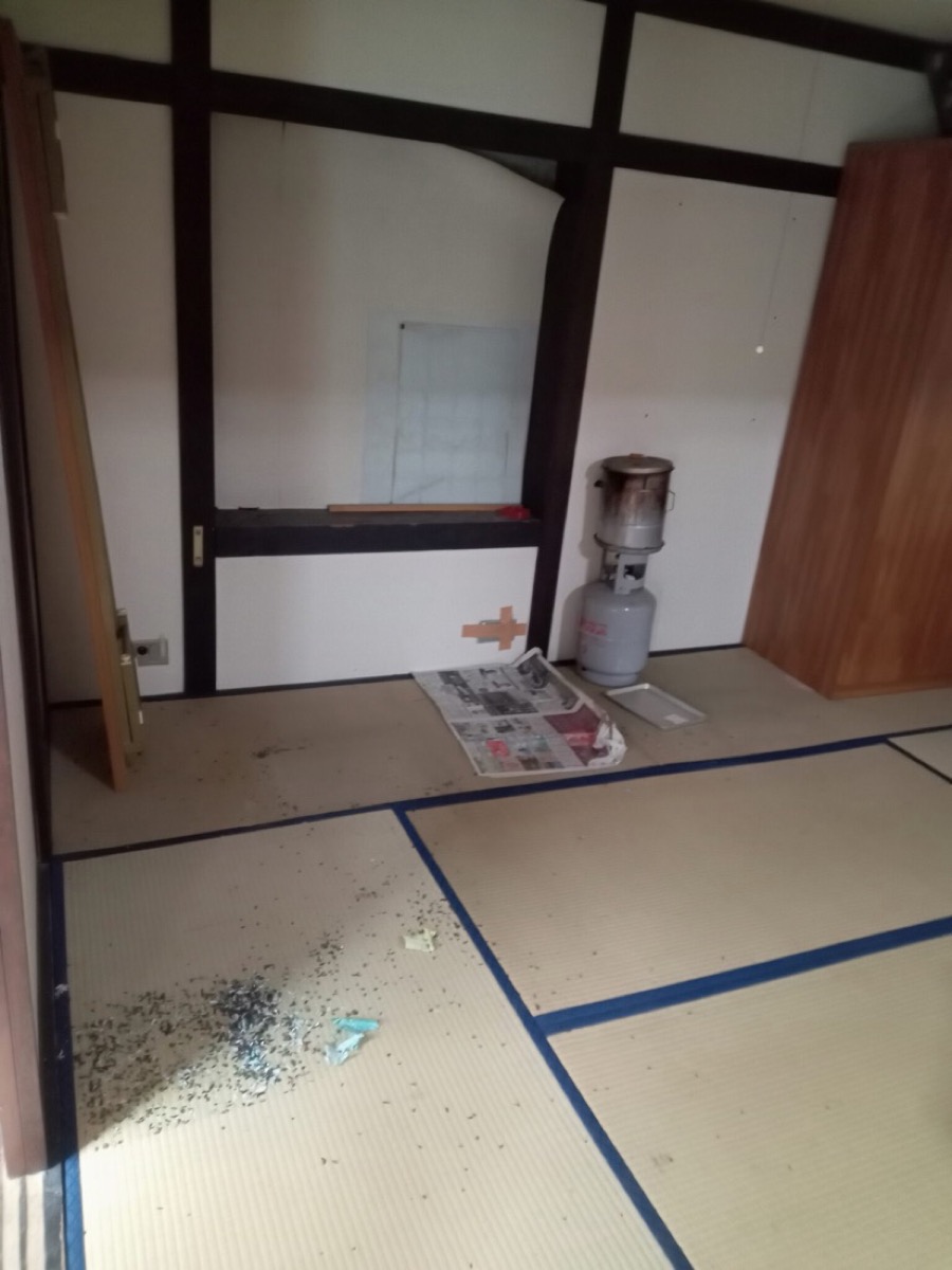 運び出したあと。ここから解体に入ります
